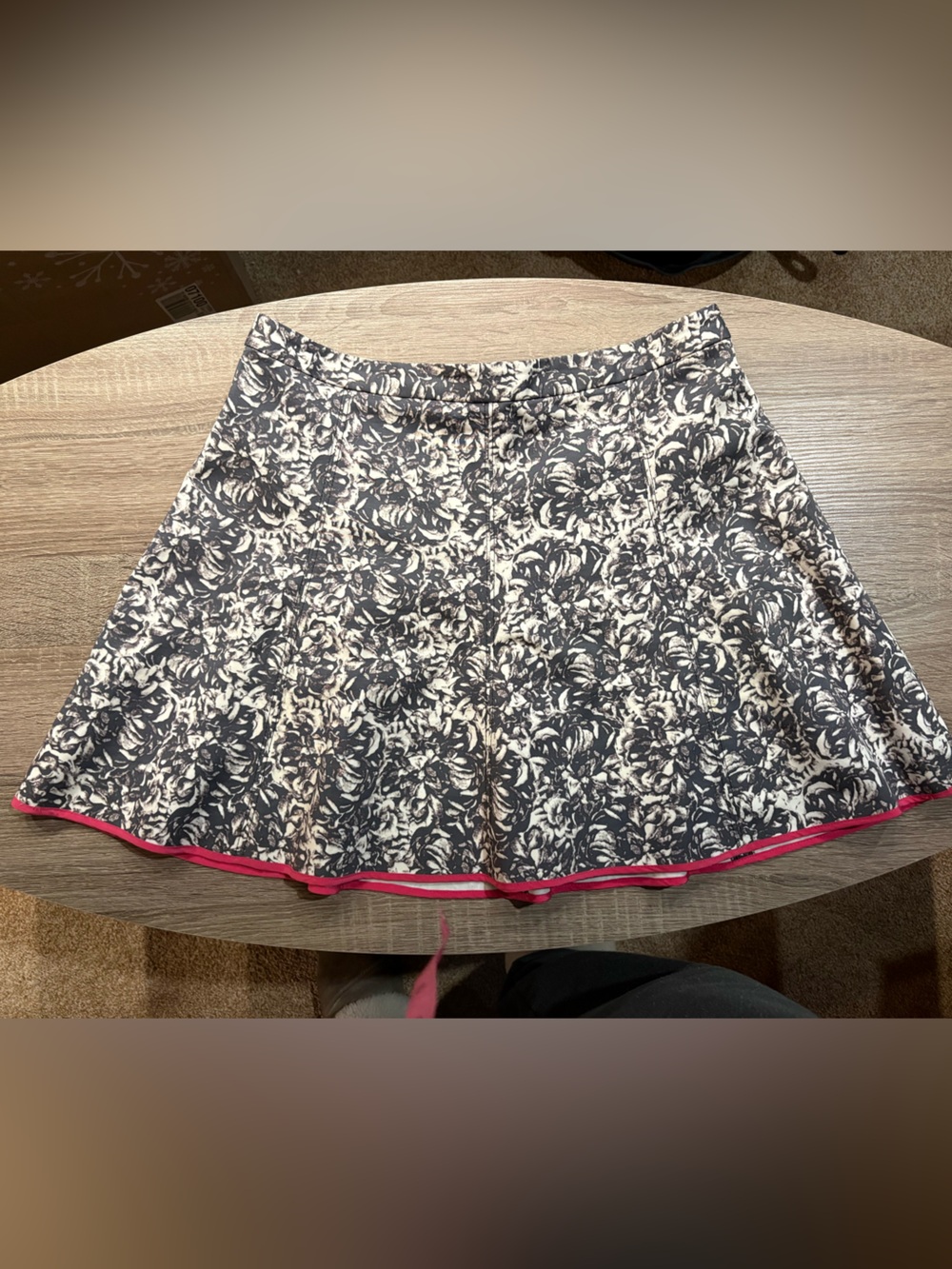 Club Monaco Grey and White Patterned Skirt with Pink Accents